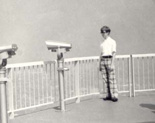 The author standing on the observation deck of the World Trade Center, 07-01-1976. Photo by Stephen Farra Krum.