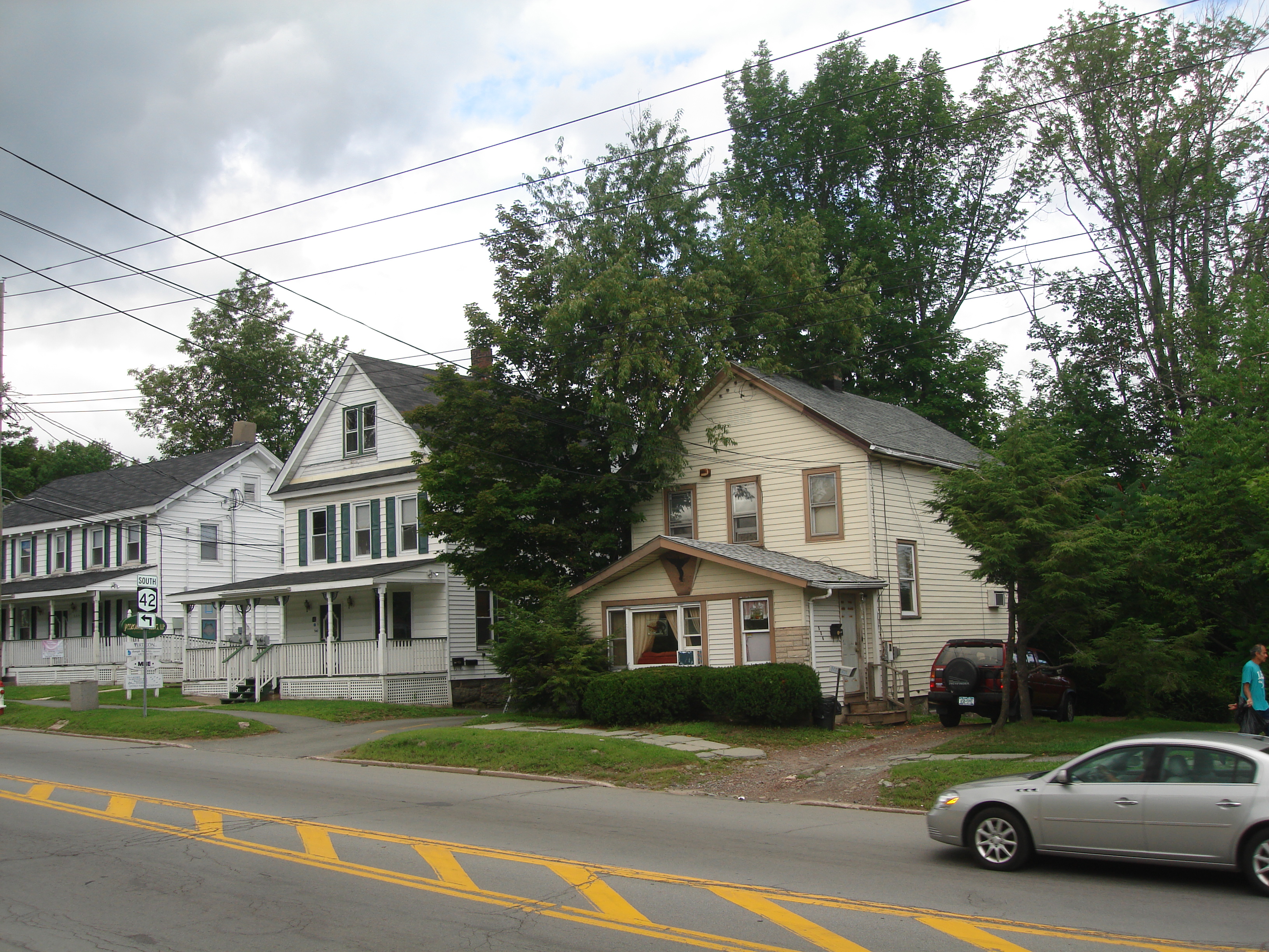 BroadwayN544c.jpg